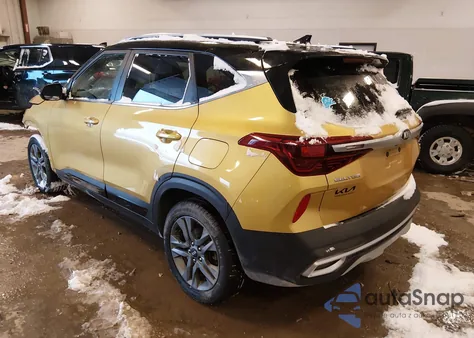 2021 Kia Seltos S z USA, uszkodzony, nr VIN KNDEUCAA6M7115864